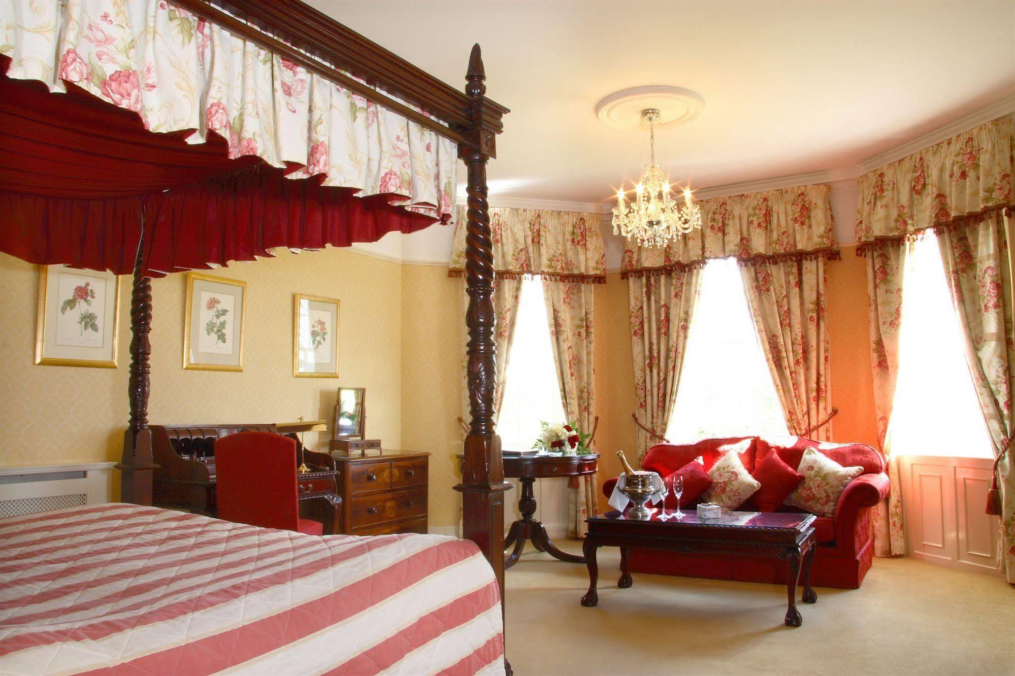 Barberstown Castle Hotell Straffan Exteriör bild