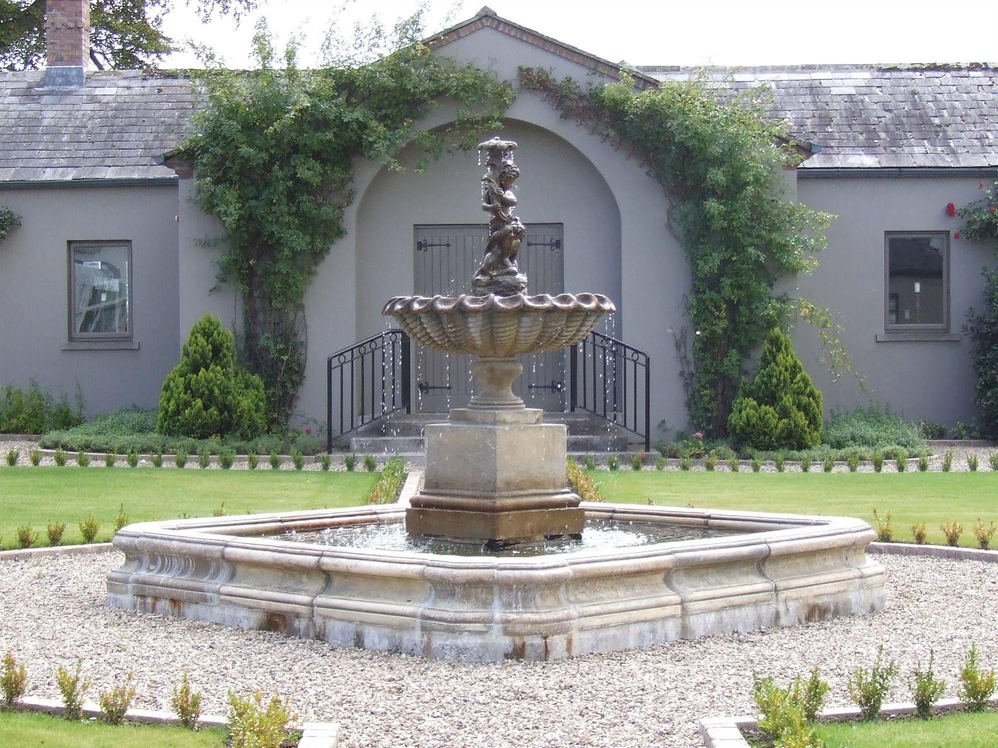 Barberstown Castle Hotell Straffan Exteriör bild